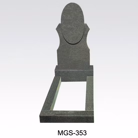 Lapide in granito su misura con cordoli per la Russia