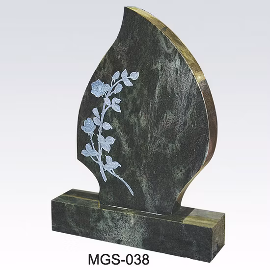 Monumento in stile americano realizzato in granito rosso nella nostra fabbrica